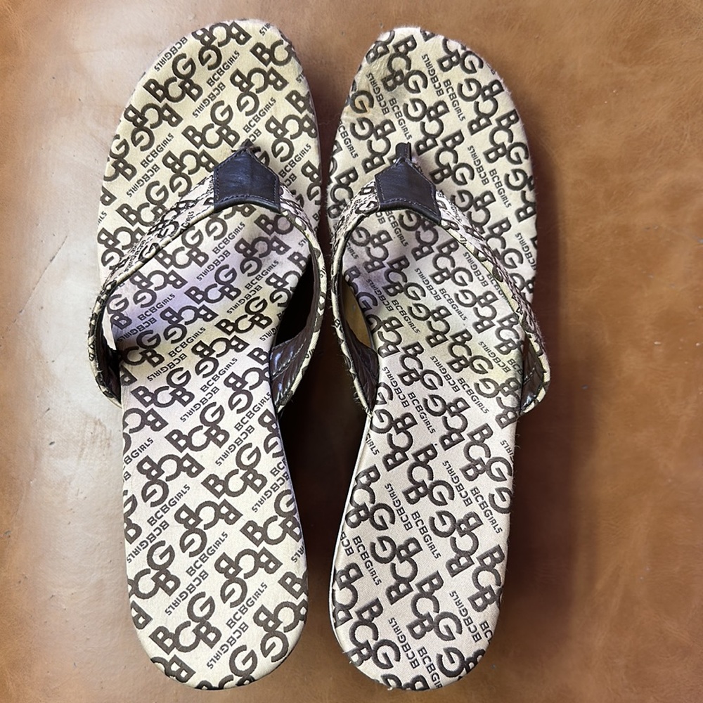 BCBG girl wedge - Picture 3 of 8